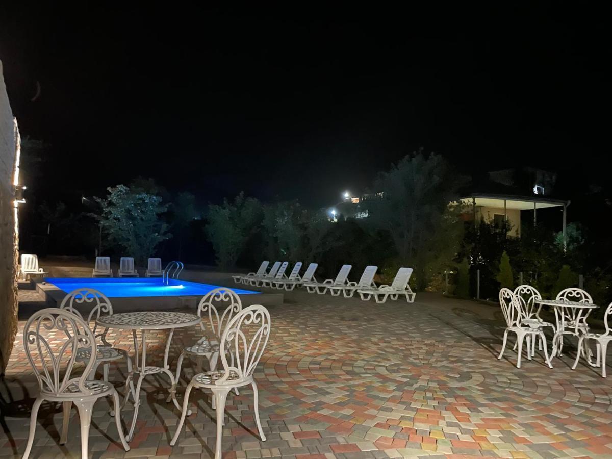 Kamar Hotel Ijevan Exterior foto