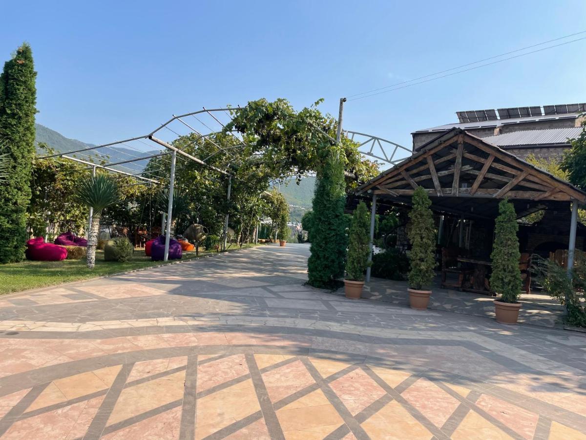 Kamar Hotel Ijevan Exterior foto